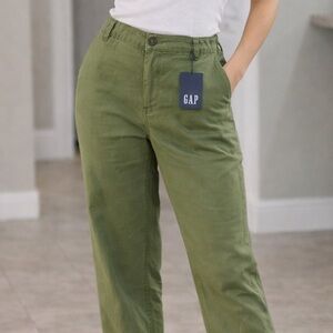 GAP Green Relaxed Girlfriend Capri Pants Women’s NWT Size 16 Retail $64